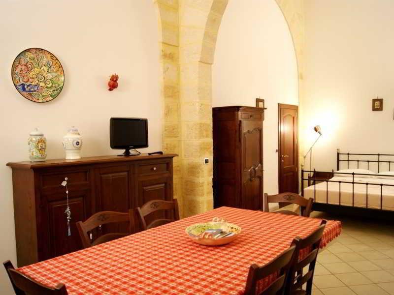 Federico II Bed and Breakfast Brindisi Buitenkant foto